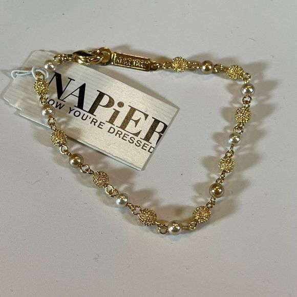 NWT Napier Gold Bead and Faux Pearl Bracelet - Picture 1 of 4